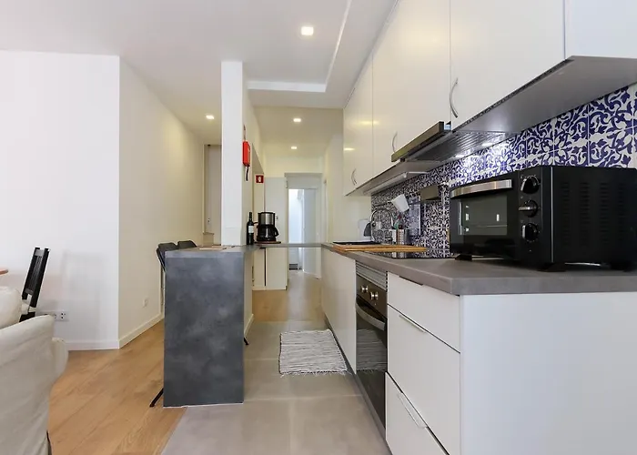 Wal Apartments- 3 Bedrooms With Parking Space